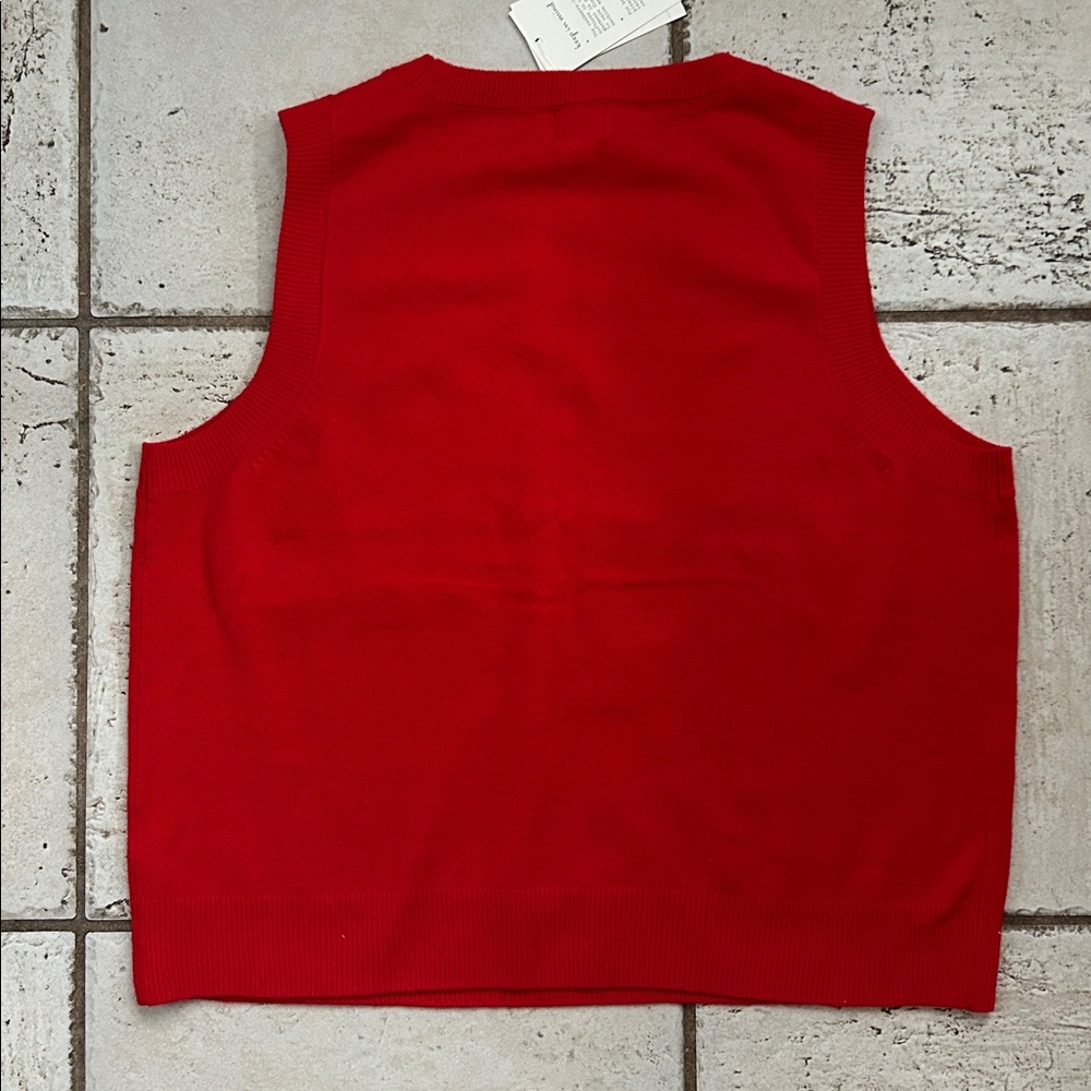 Red soft knitted sleeveless sweater top size Large - Picture 3 of 7